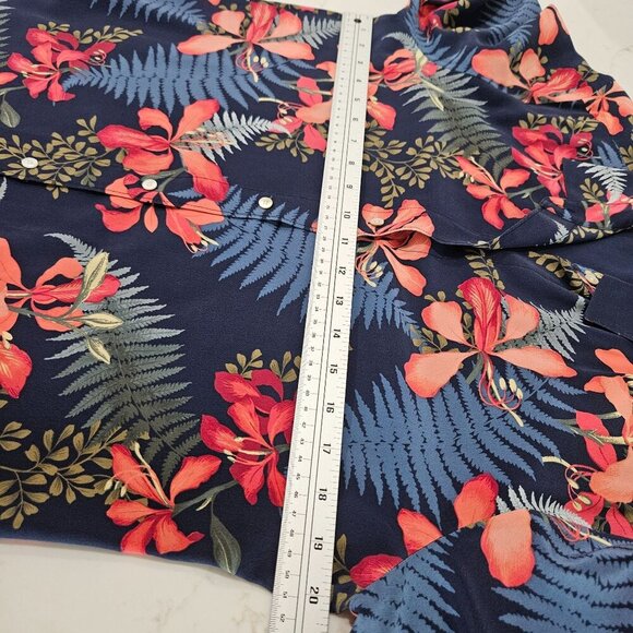 Tommy Bahama Sacred Groves Silk Camp Shirt Sz. Medium Floral Blue Tropical - Picture 11 of 11
